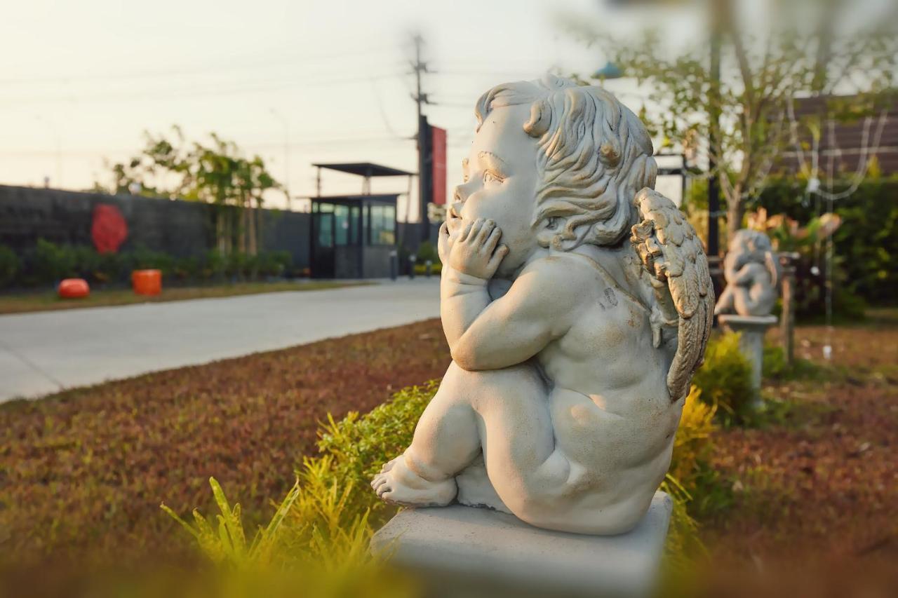 The Sun Resort Ratchaburi Eksteriør bilde