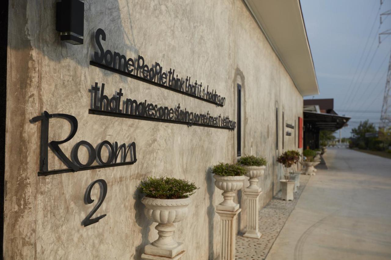 The Sun Resort Ratchaburi Eksteriør bilde
